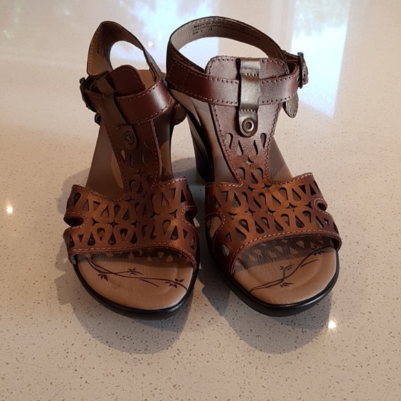 Dromedaris Wedge Sandals - Picture 3 of 8